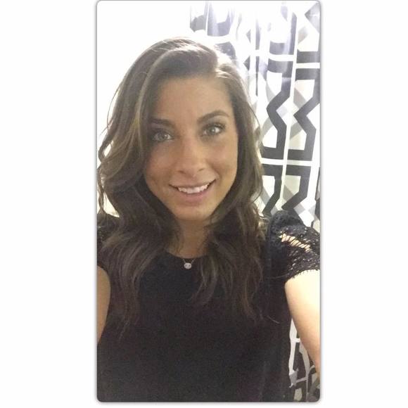 Meet your Posher, Brittanie - Picture 1 of 1